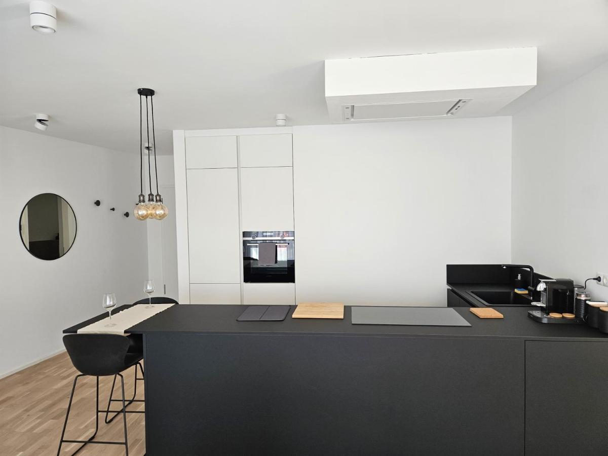 New Spacious Two Bedroom Center With Parking, Near Public Transport Luxembourg Exterior photo